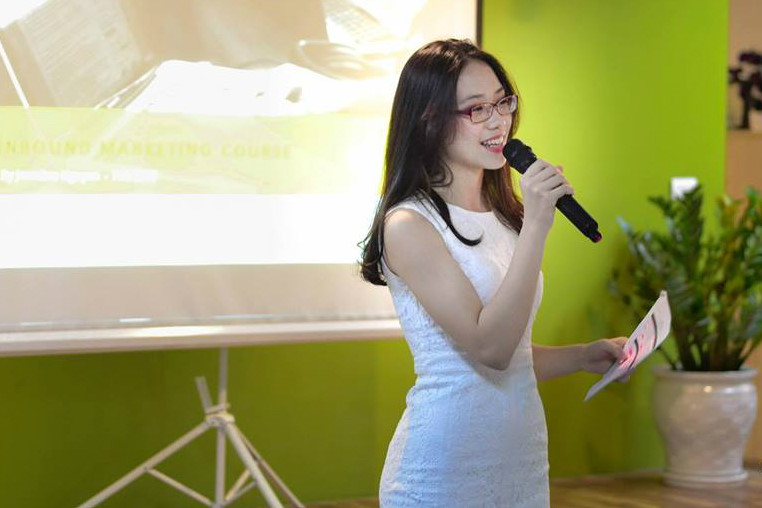 Nhan sắc đời thường của tân hoa khôi ĐH Ngoại thương 2017